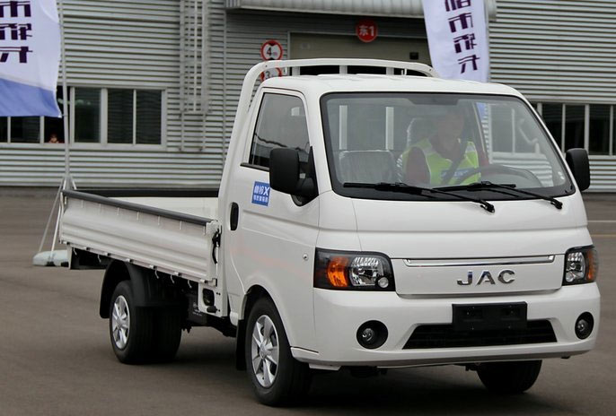 江淮帅铃x26092马力311米单排栏板轻卡hfc1036pv4k4b5